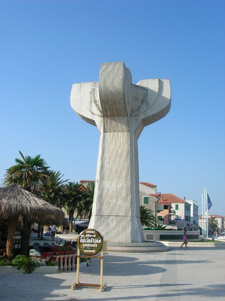 Soubor:Vodice-monument.JPG