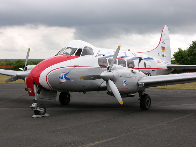 Soubor:De Havilland Dove D-INKA.jpg