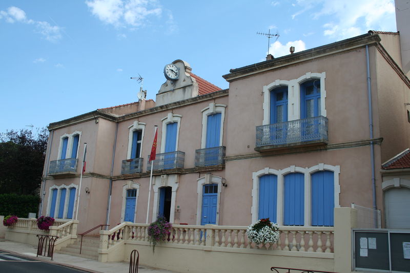 Soubor:Cébazan mairie.JPG