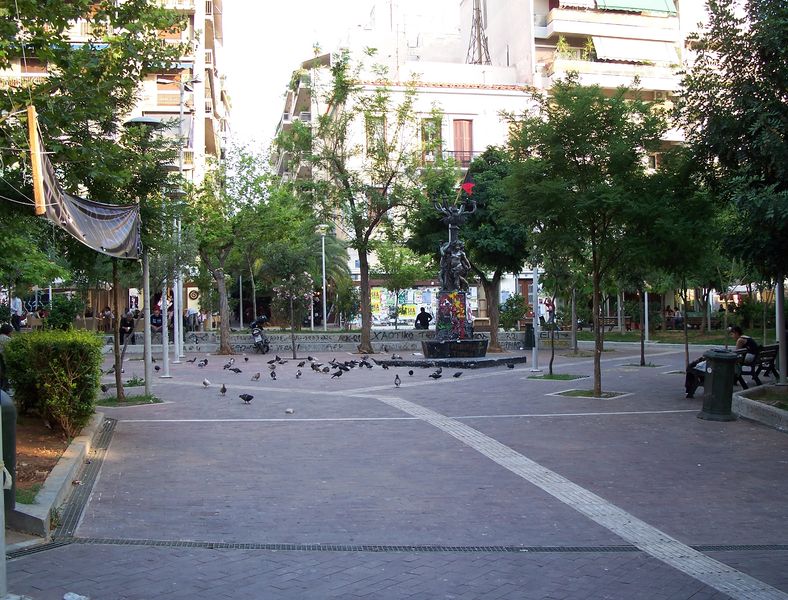 Soubor:Exarchia square Athens.jpg