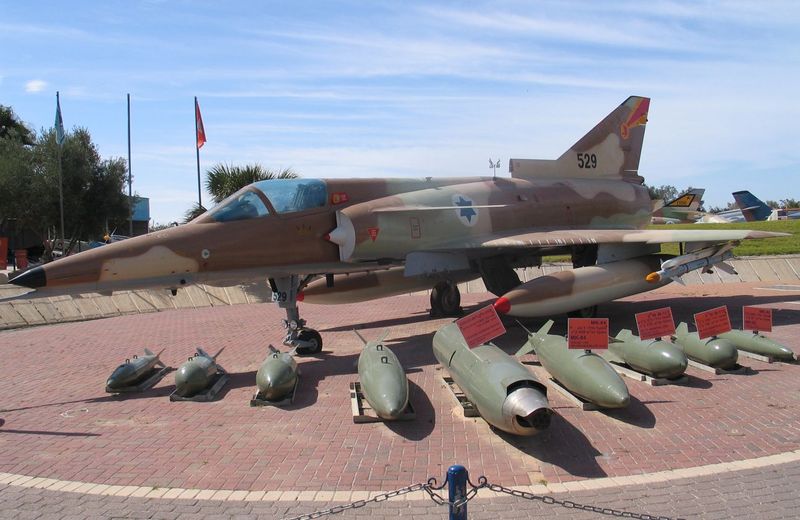 Soubor:IAI-Kfir-hatzerim-1.jpg