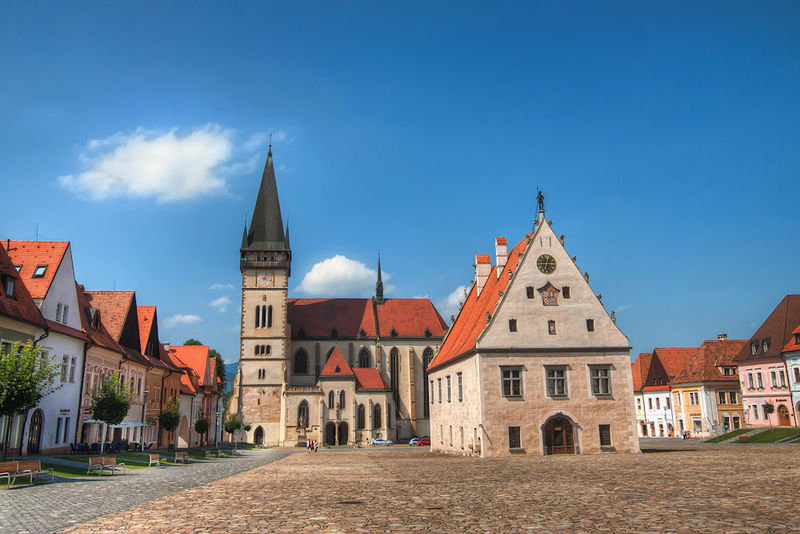 Soubor:Sunny day in Bardejov-theodevil.jpg