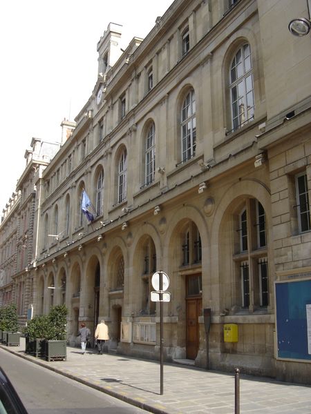 Soubor:ParisMairie2ème.JPG