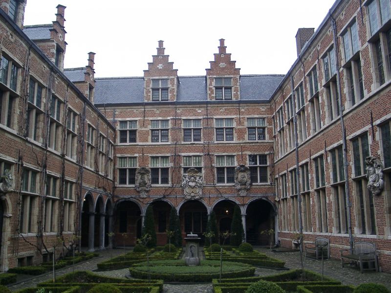 Soubor:Plantin antwerp 01.jpg