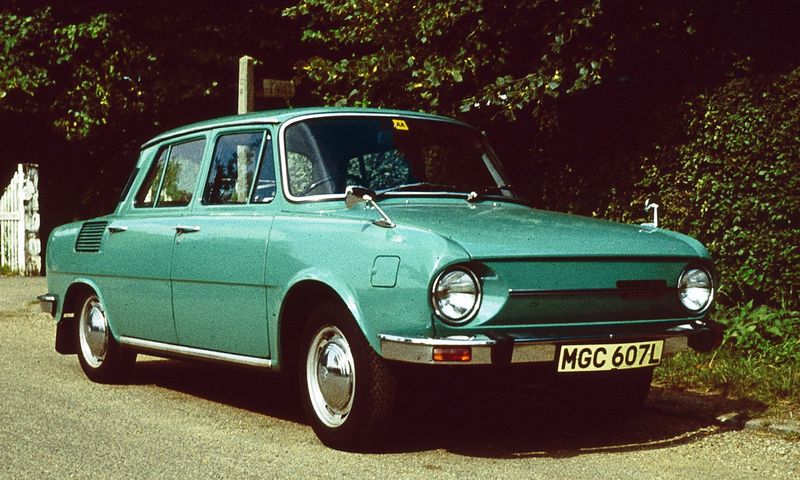 Soubor:Skoda S100 Greensted.jpg