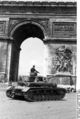 Bundesarchiv Bild 101III-Zschaeckel-170-20, Paris, Panzer IV der LSSAH vor Triumphbogen.jpg