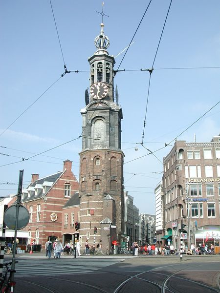 Soubor:Munttoren (Amsterdam).JPG