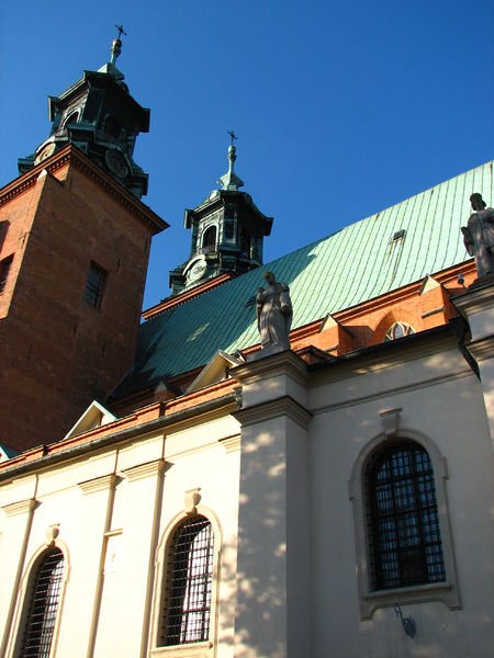 Soubor:Cathedral in Gniezno.September 2007.JPG