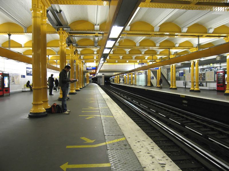 Soubor:Ligne-1-Gare-de-Lyon-1.jpg