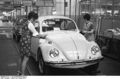 Bundesarchiv B 145 Bild-F038789-0022A, Wolfsburg, VW Autowerk, Käfer.jpg