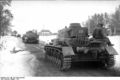 Bundesarchiv Bild 101I-268-0185-03A, Russland, Panzerkolonne.jpg