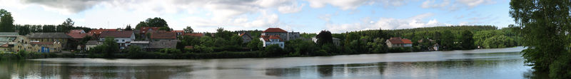 Soubor:Rybnik holoubkovsky panorama.jpg