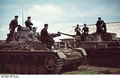Bundesarchiv Bild 169-0117, Russland, Panzersoldaten auf Panzer IV.jpg