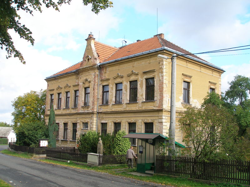 Soubor:Sudejov-2007-09-45-Skola.JPG