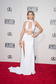 2015 American Music Awards-Gigi Hadid-03.jpg