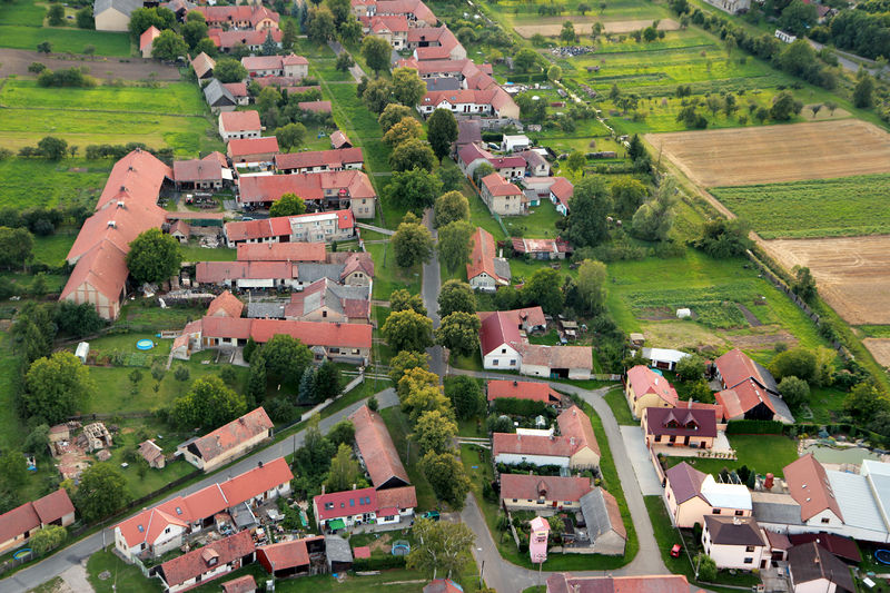 Soubor:Oskořínek, east part.jpg