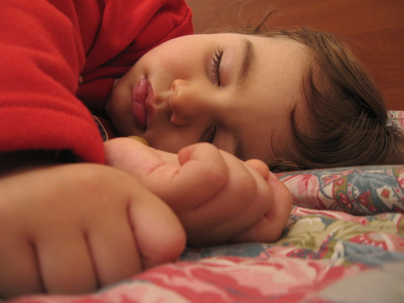 Soubor:A child sleeping.jpg