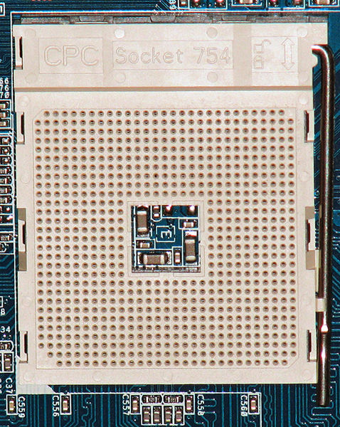 Soubor:Socket 754.jpg