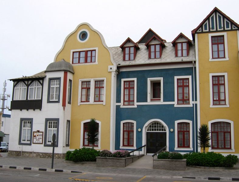 Soubor:Swakopmund Häuser.jpg