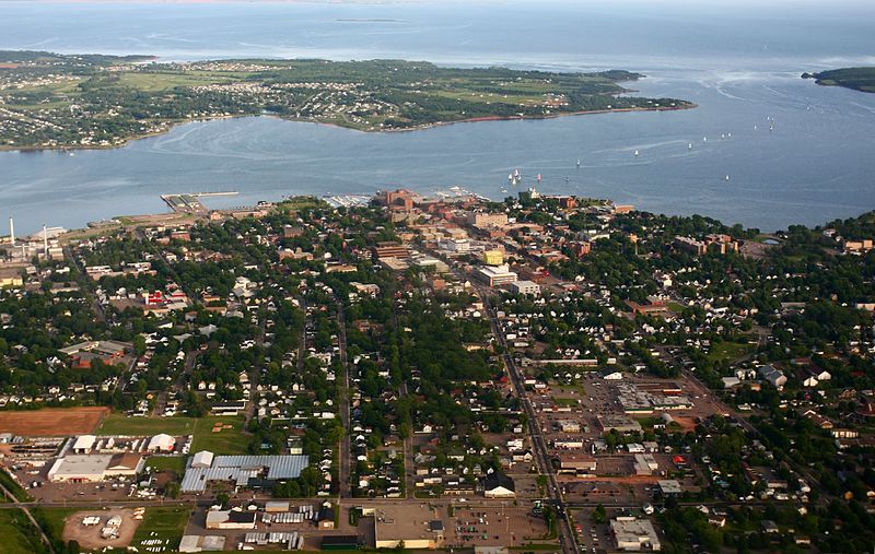 Soubor:Charlottetown-Stratford (aerial).jpg