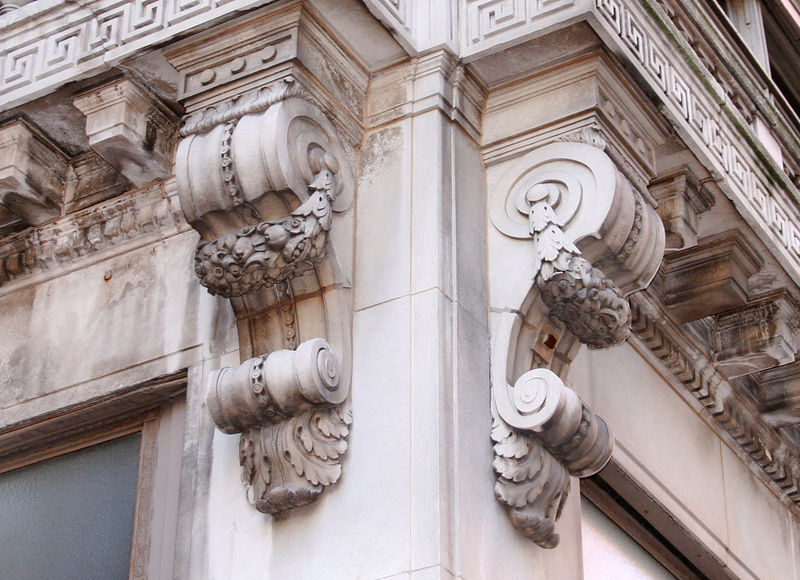 Soubor:Architecture-corbels.jpg