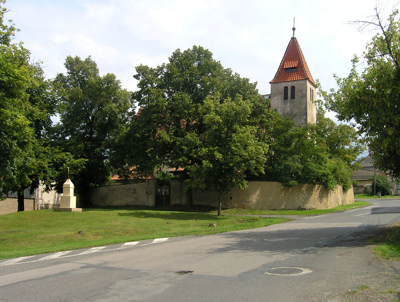 Soubor:Kojetice, Church 2.jpg