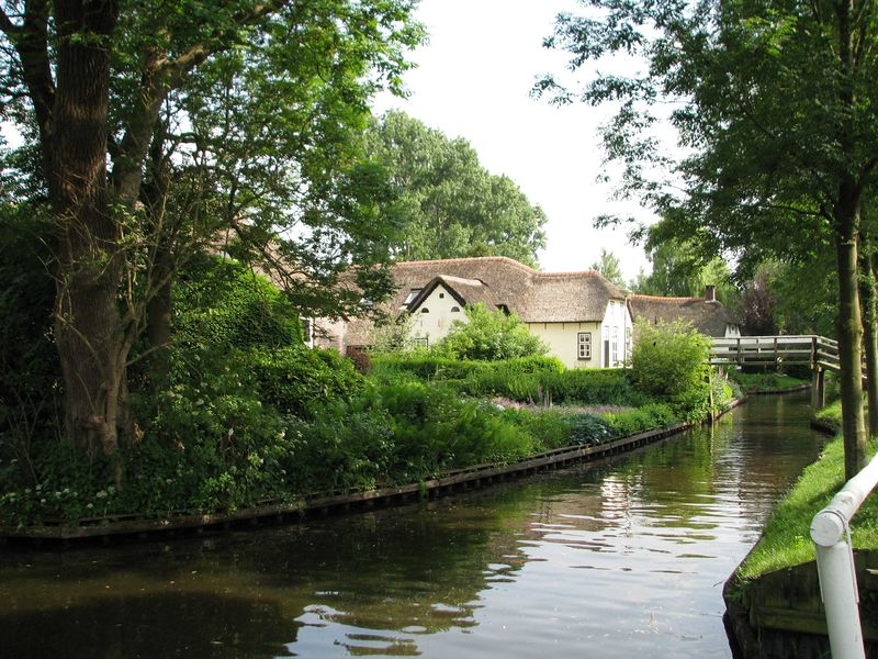 Soubor:Giethoorn 01.jpg