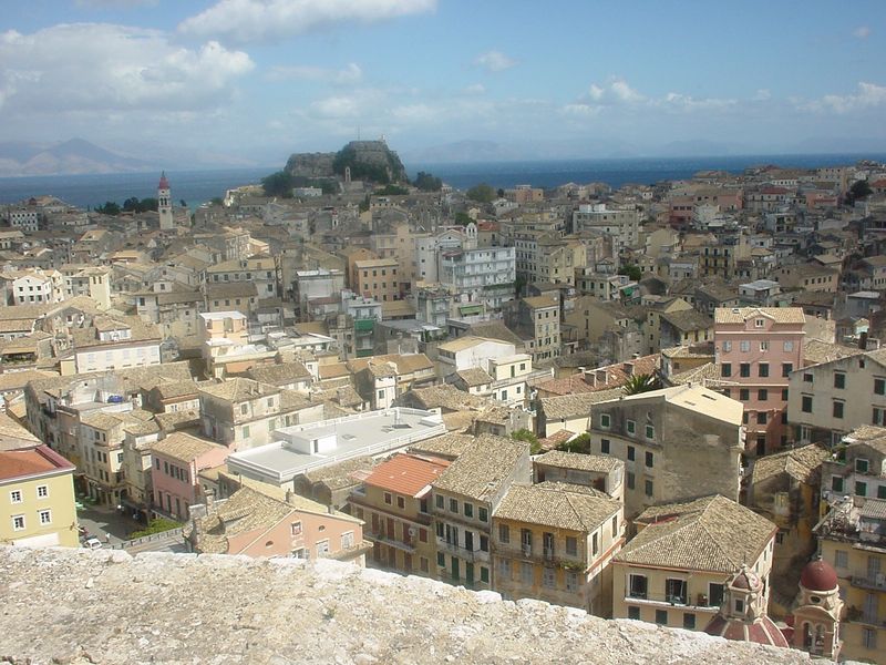 Soubor:Corfu town.jpg