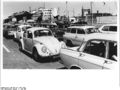 Bundesarchiv Bild 183-J0711-0001-003, Warnemünde, Stau.jpg