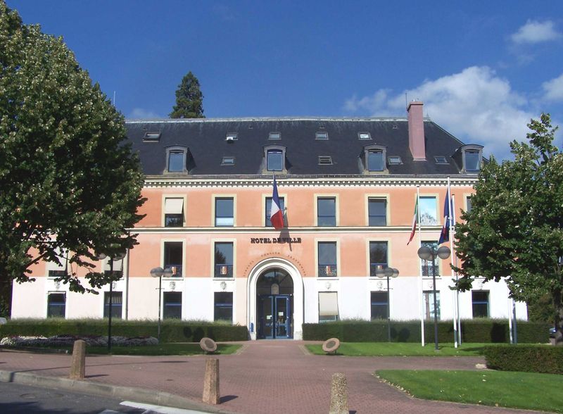 Soubor:Marly-le-Roi Mairie.JPG