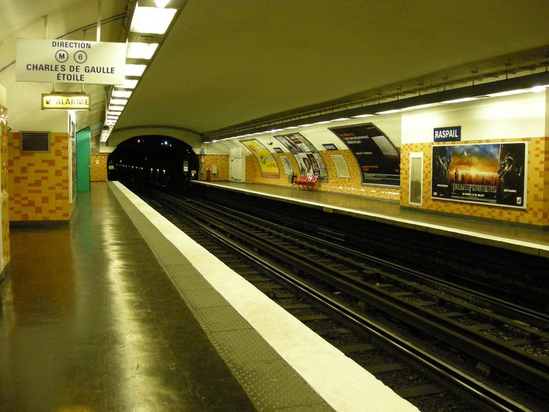 Soubor:Metro Raspail Ligne 6.jpg