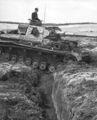 Bundesarchiv Bild 101I-219-0596-14, Russland-Mitte-Süd, Panzer im Vormarsch 2.jpg