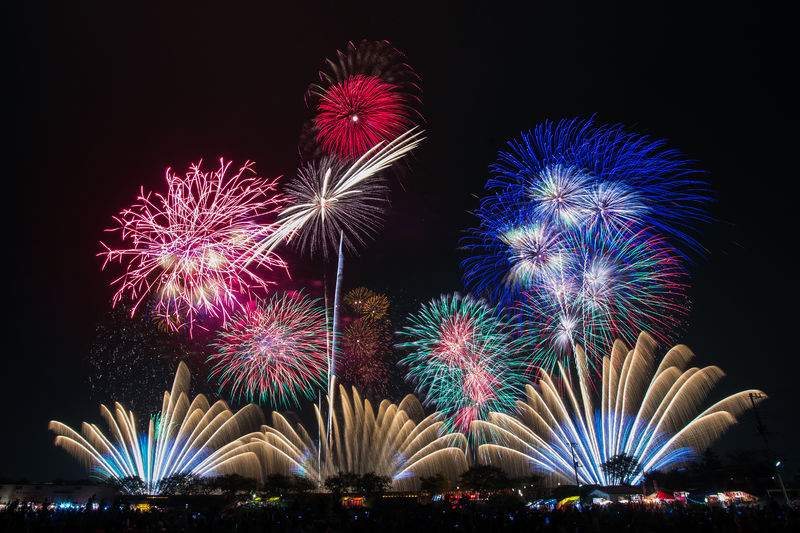 Soubor:Tsuchiura Fireworks Display-1-Flickr.jpg