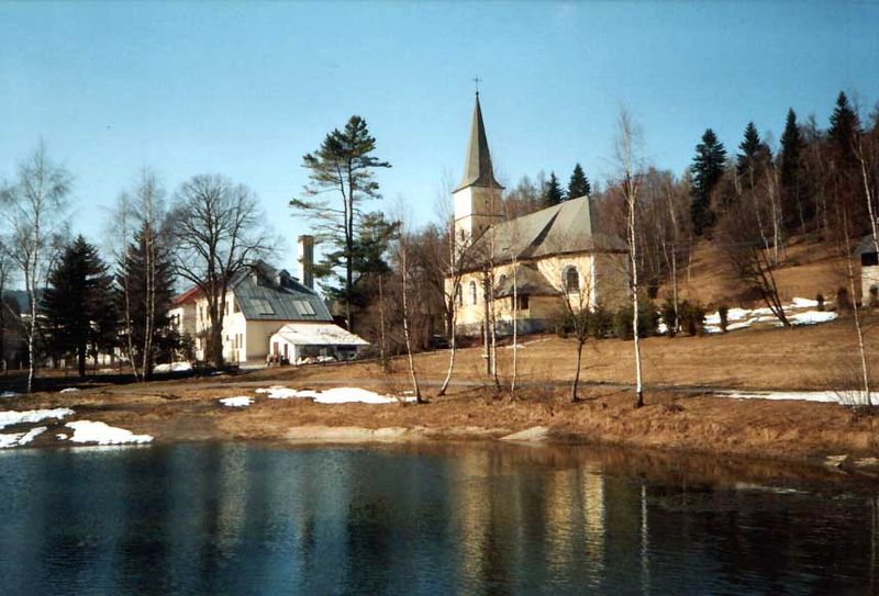 Soubor:Kirche Trinksaifen.jpg