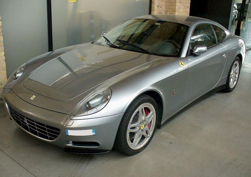 Soubor:Ferrari 612 Scaglietti Meilenwerk.jpg