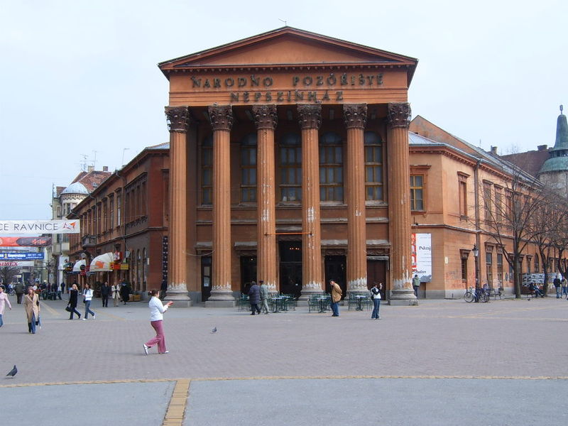 Soubor:Theatre in subotica.jpg