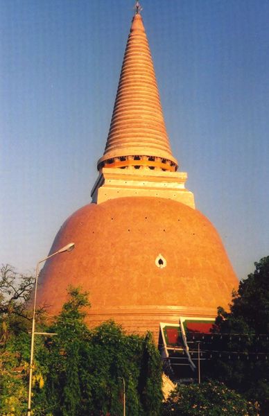 Soubor:Phra Pathom Chedi.jpg