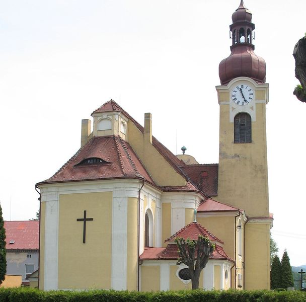 Soubor:Raspenava Kirche.JPG