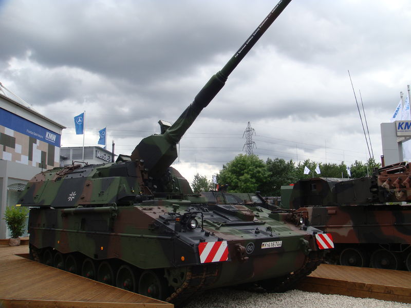 Soubor:KMW Artillerie.JPG