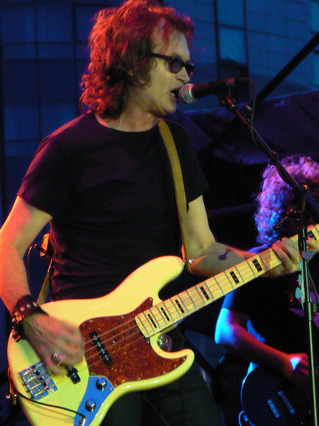 Soubor:Glenn-Hughes-Sofia-3.jpg