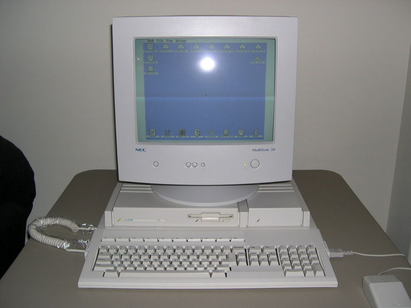 Soubor:Atari TT030.JPG