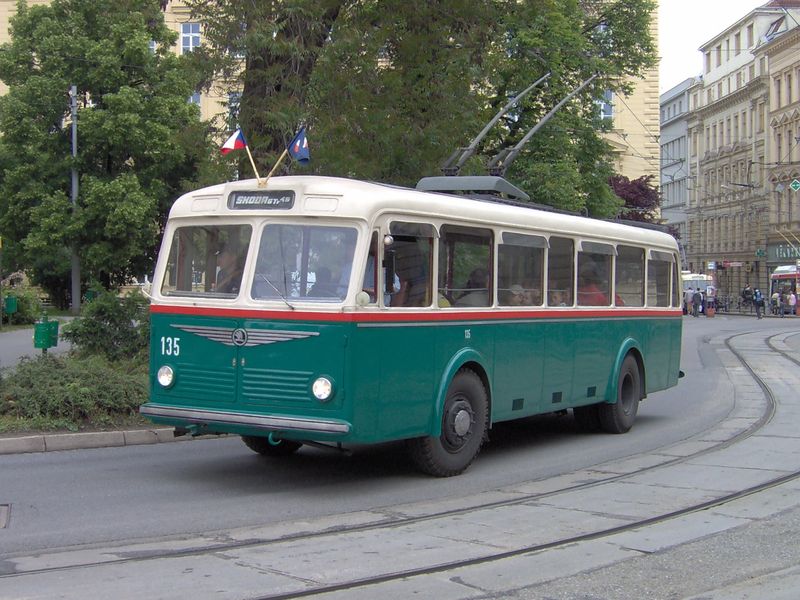 Soubor:Trol Škoda 6Tr Brno.jpg