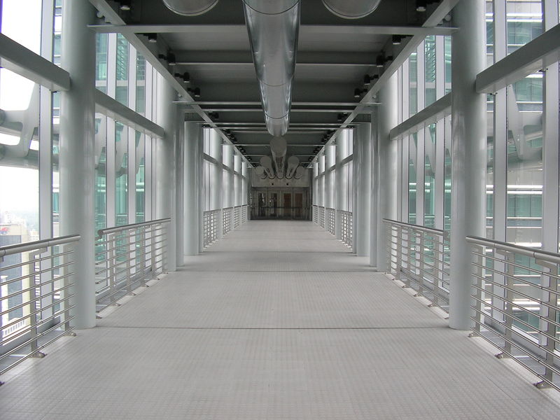 Soubor:SkyBridge.JPG