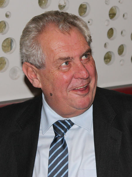 Soubor:Miloš Zeman 2012-12-03 cropped.jpg