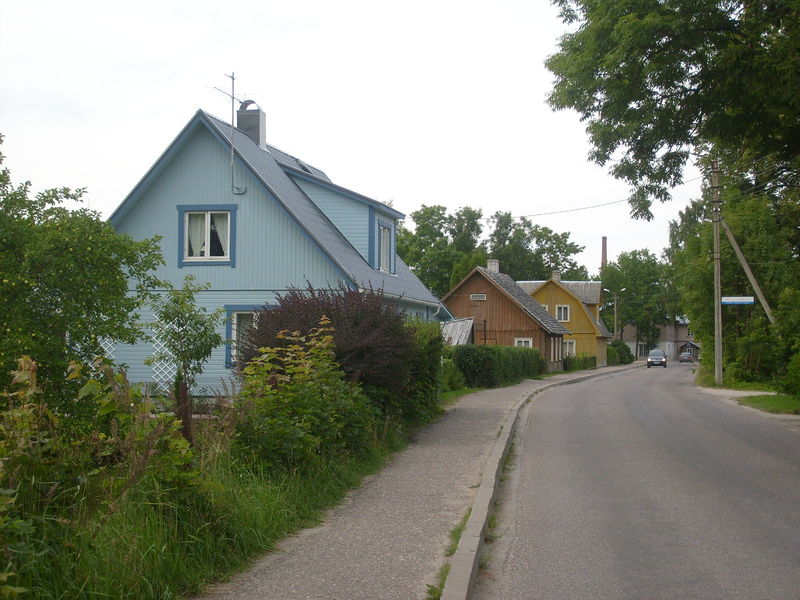 Soubor:Kardla streets.jpg