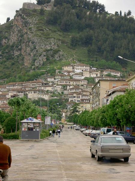 Soubor:Citadel of Berat.jpg