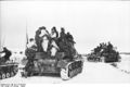 Bundesarchiv Bild 101I-277-0835-02, Russland, Infanterie auf Panzer IV.jpg