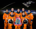 Sts119 crew portrait.jpg