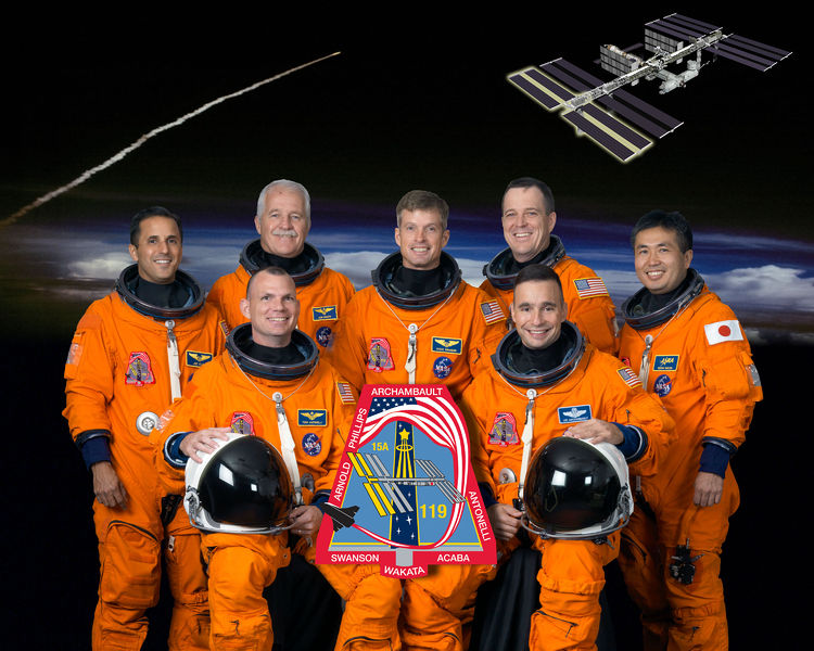 Soubor:Sts119 crew portrait.jpg