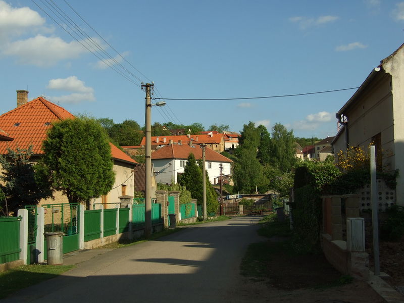 Soubor:Choteč, ulice.JPG